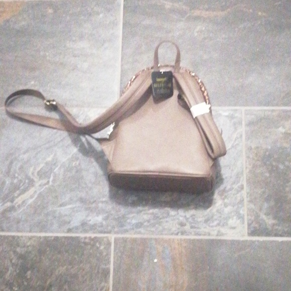 Biltmore Loungefly - Picture 2 of 2